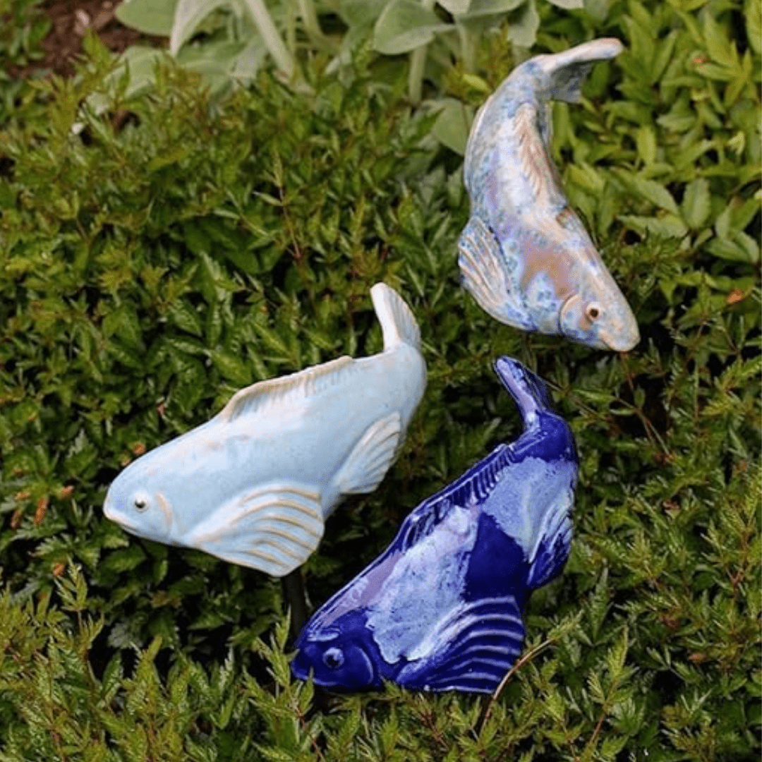 Jardioui Bleu / 1 Statue de Carpe Statue de Carpe Artistique Éclatante